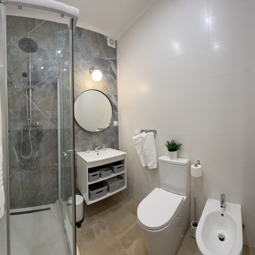 One Bedroom Apartment Bathroom