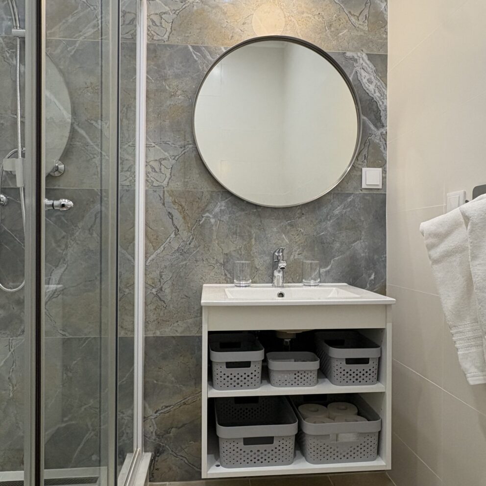 One Bedroom Apartment Bathroom