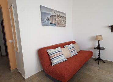 One Bedroom Apartment Hallway / Living room